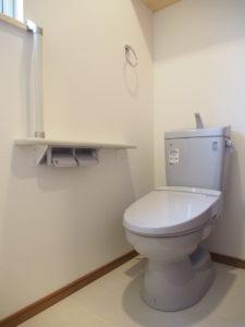 バリアフリー化したトイレ｜八戸市 リノベーション｜ぐっとリノベ